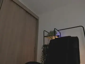 Juli_hairy  live sex cam