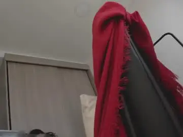 Juli_hairy  live sex cam