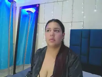 Lucia_201  live sex cam