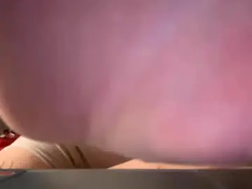 Redrubyred  live sex cam