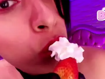 Roxanne_han  live sex cam