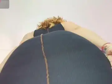 Scarlette04  live sex cam