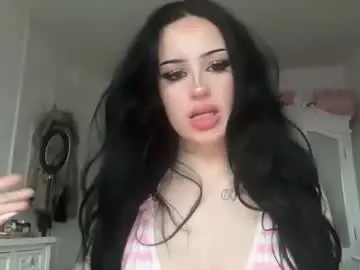 Bimbodoll18  live sex cam