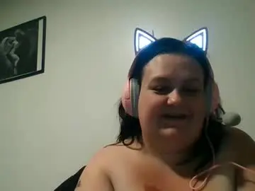 Bustymilf94  live sex cam