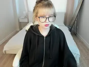 Helen_carson  live sex cam