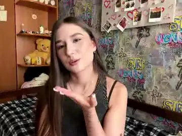 Kittynoskirty  live sex cam