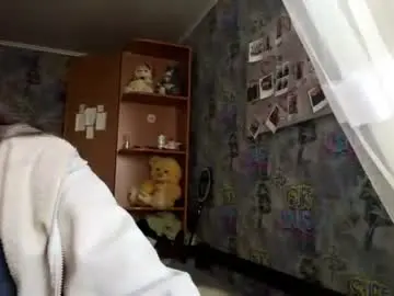 Kittynoskirty  live sex cam
