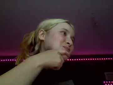 Light_lunaa  live sex cam