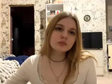 Maryaperin  live sex cam