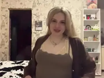 Maryaperin  live sex cam