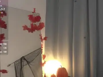 Naoomivibe  live sex cam