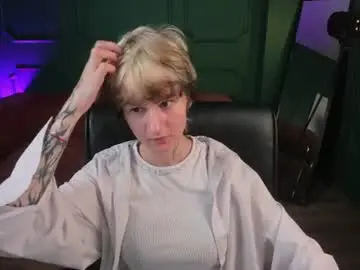 Senpai_sins  live sex cam