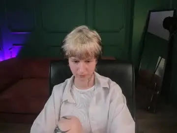 Senpai_sins  live sex cam