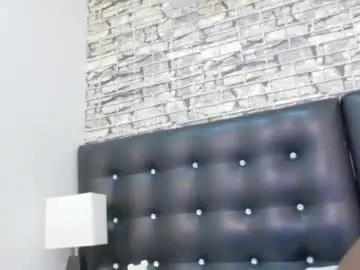 Cock_whisperer69  live sex cam