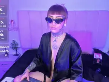 Gyal_8_  live sex cam