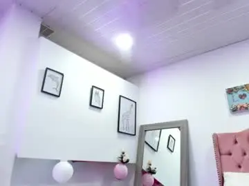 Kitty_snow_  live sex cam