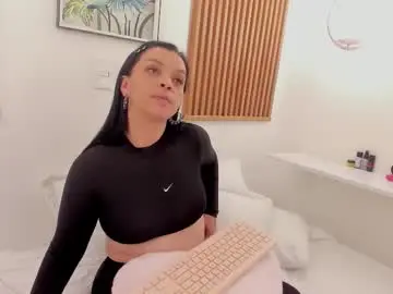 Lia_quinn  live sex cam