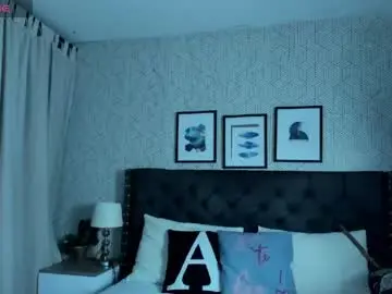 Sophie__blare  live sex cam