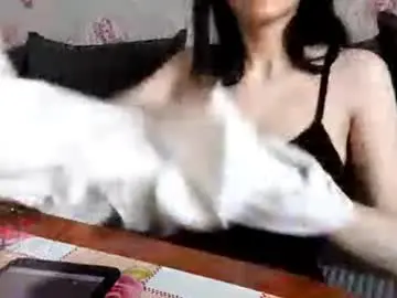 Briannevigario  live sex cam