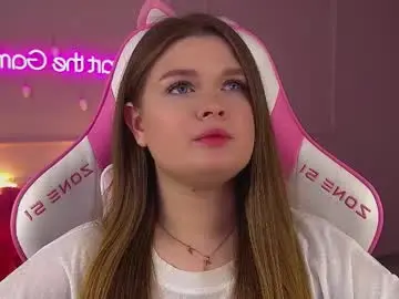 Crystallyons  live sex cam