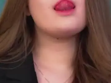 Crystallyons  live sex cam