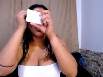 Honeypussy3021  live sex cam