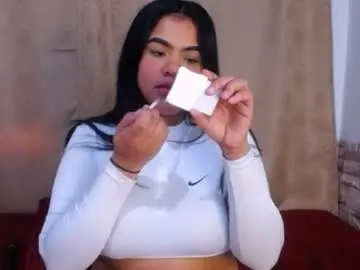 Honeypussy3021  live sex cam