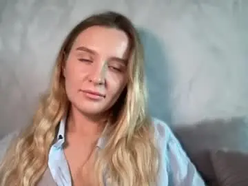 Iniva05  live sex cam