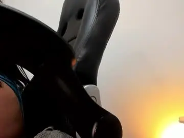 Lu_swift  live sex cam