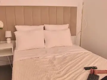 Lunarlily7  live sex cam
