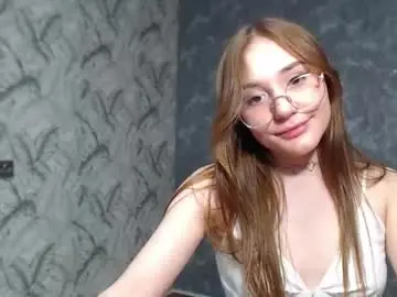 Montymoormoor  live sex cam