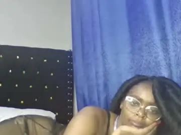 Mwana69  live sex cam