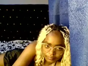 Mwana69  live sex cam
