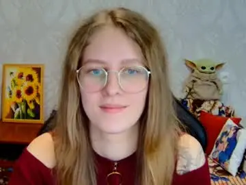 Roxie_shy  live sex cam