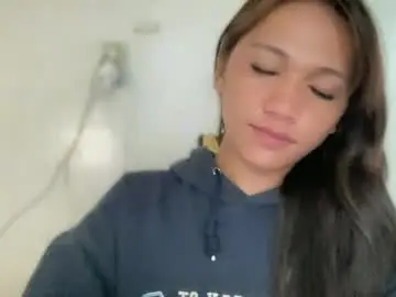 Youreinnocentsweetjam  live sex cam