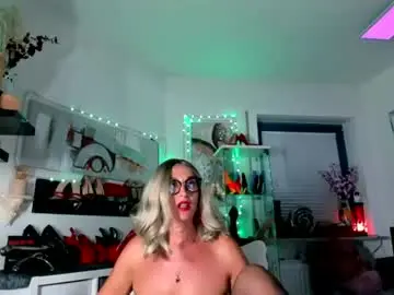 2bigass4_u  live sex cam