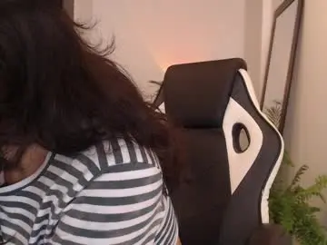 Asaray_t  live sex cam