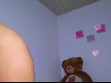 Brunetteadams001  live sex cam