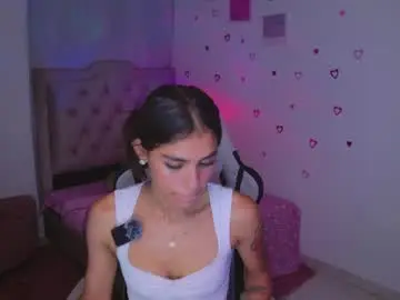 Brunetteadams001  live sex cam