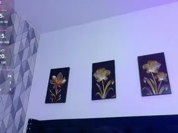 Curvybuffgirl  live sex cam