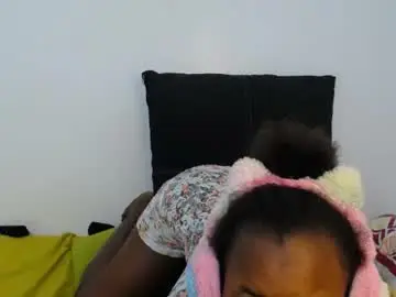 Enchantedvee  live sex cam