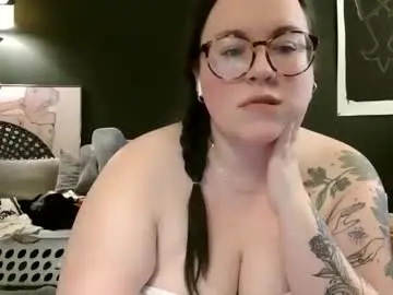 Kaitrosss  live sex cam