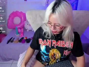 Nataliahenao_69  live sex cam