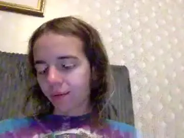 Trippybb222  live sex cam