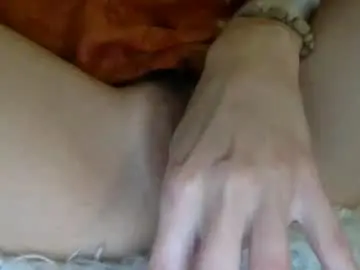 Trippybb222  live sex cam