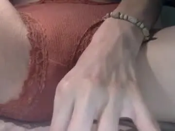 Trippybb222  live sex cam