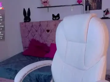 Velinahoney  live sex cam