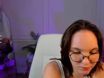 Crystallglow  live sex cam