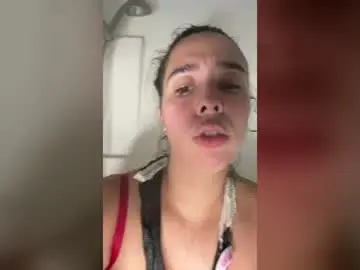 Cubanwetdreamdoll  live sex cam