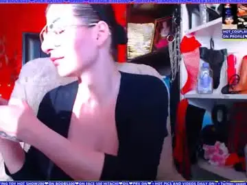 Cuminmenowbby  live sex cam